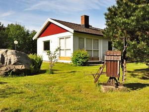 5 person holiday home in GLOMMEN-By Traum