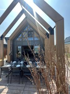 Beach villa at the IJsselmeer 8p