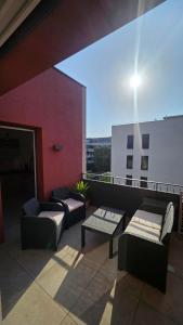 Charming 1 Bedroom Apartment with terrace air conditioning and private parking