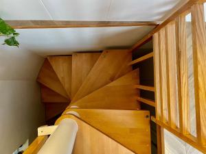 Quiet, Light-filled renovated central