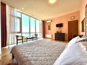 Апартаменти з видом на море 386