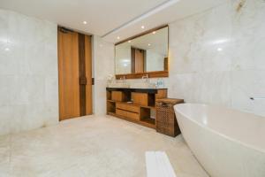 Villa By The Sea with private swimming pool in Benoa - Nusa Dua