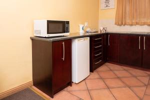 Fancy Yellow Guesthouse