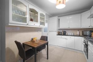 Keel Drive Modern 3-Bedroom, 2-Bathroom Home