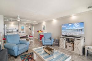 1001 Waters Edge Resort condo