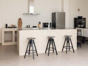 Private Contemporary House near Old Town