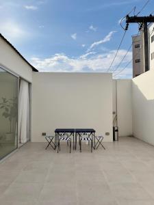 Private Contemporary House near Old Town