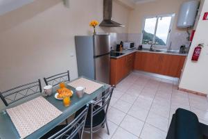 Cozy Private Apartment Calheta