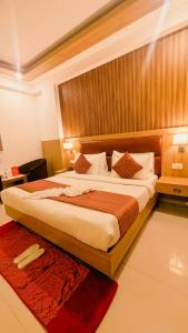 HOTEL APPLE PARK Near Terminal 3 Delhi Airport With- Free Airport Pickup