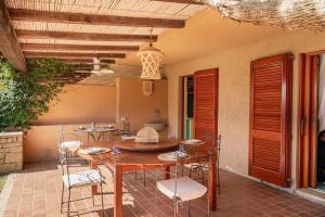 Villa just steps from the sea