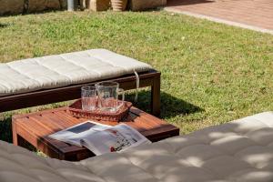 Villa just steps from the sea img12