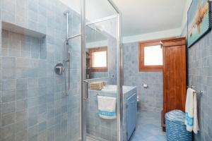 Villa just steps from the sea img18