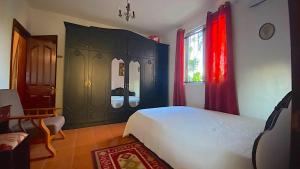 2 Bedroom Ground Floor Apartment 1 km from the Beach