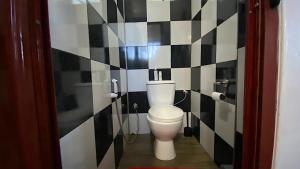 2 Bedroom Ground Floor Apartment 1 km from the Beach