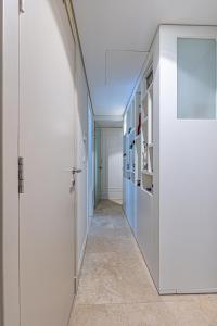 Modern apartment with great Pool & Beach access