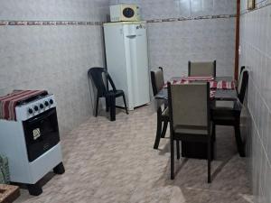 Casa anexa com lareira