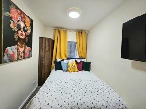 2 bedroom, 4 beds -Grassmarket