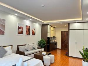 Light filled Apartment-City view