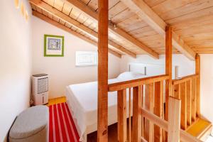 Charming holiday home-heated pool, nature escape