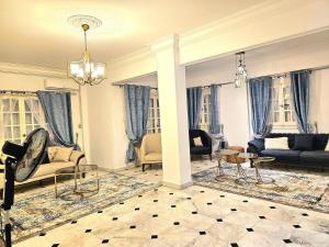 4 bedroom Apartment with 11 beds