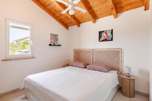 Charming holiday home-heated pool, nature escape