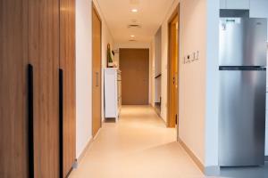 Homely Creek Harbour Apartment - Direct Park Access