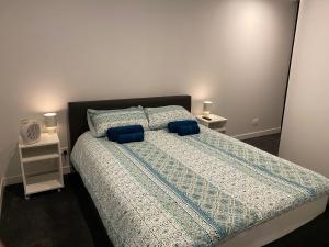 Modern 2BR, Swimming Pool, Gym & Parking