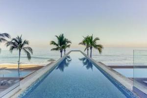 Amazing Sunsets Are Just The Beginning 3 bed 4 bath Luxury 24th Floor Oceanfront Condo