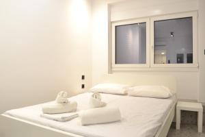 AIOLOS Pagrati Athens Hilton near METRO station