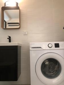 AIOLOS Pagrati Athens Hilton near METRO station