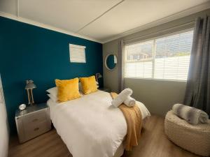 Loft Escape in Onrus with Hot Tub- 2km from beach