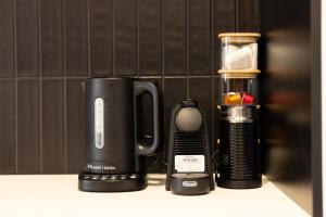 CBD 2 Bed 2 Bath Luxury Gem With Free Car Park