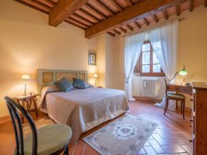 Holiday Home in Tuscany with Pool & BBQ