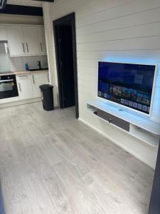 The Cabin Near Galway City Centre 10Mins