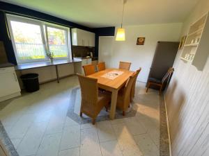 4-ZIMMERWOHNUNG,KÜCHE, INTERNET,PARKPLATZ,EMDEN,IHLOW,AURICh