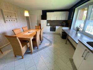 4-ZIMMERWOHNUNG,KÜCHE, INTERNET,PARKPLATZ,EMDEN,IHLOW,AURICh