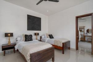 Stunning 2 bed Beachside Villa Brand New