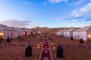 discover luxury camp
