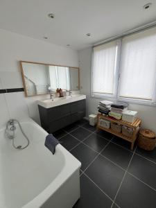 Villa 4ch jardin campagne proche de Lille