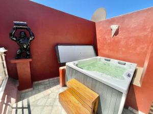 Riad de charme 3 chambres,2 terrases et Jacuzzi, superbe emplacement