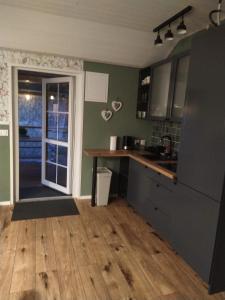 Domek nad jeziorem Chłop