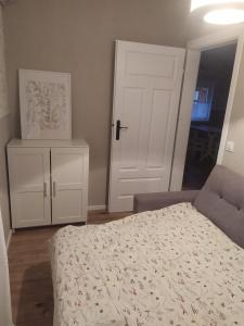 Domek nad jeziorem Chłop