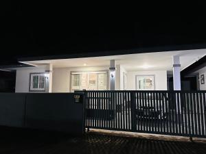 3-Bedroom Chiang Mai House with Parking & Garden