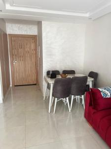 Belle Appt vue sur Piscine à Bouznika plage