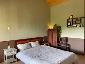 Vụng Nhỏ - Căn phòng xanh mộc mạc dễ chịu