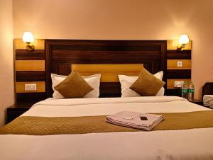 Geetanjali Palace Hotel & Restaurant