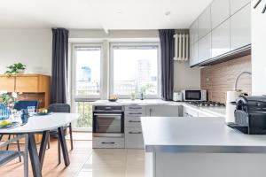 Perfect central spot! by VAYA STAYS