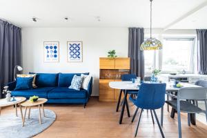 Perfect central spot! by VAYA STAYS