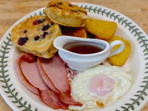 Anton Guest House Bed and Breakfast