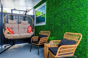 MIA Airport Modern Studio 10 min Downtown Port